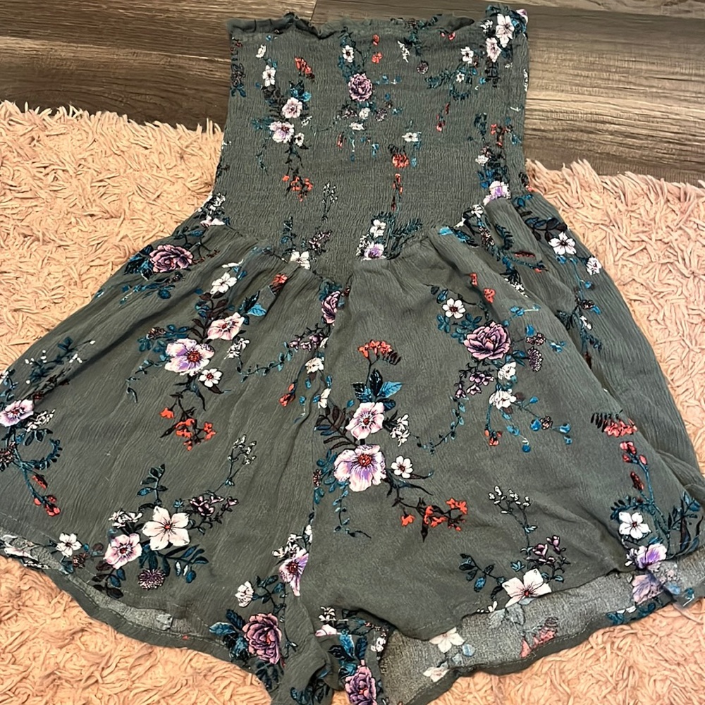 Strapless romper